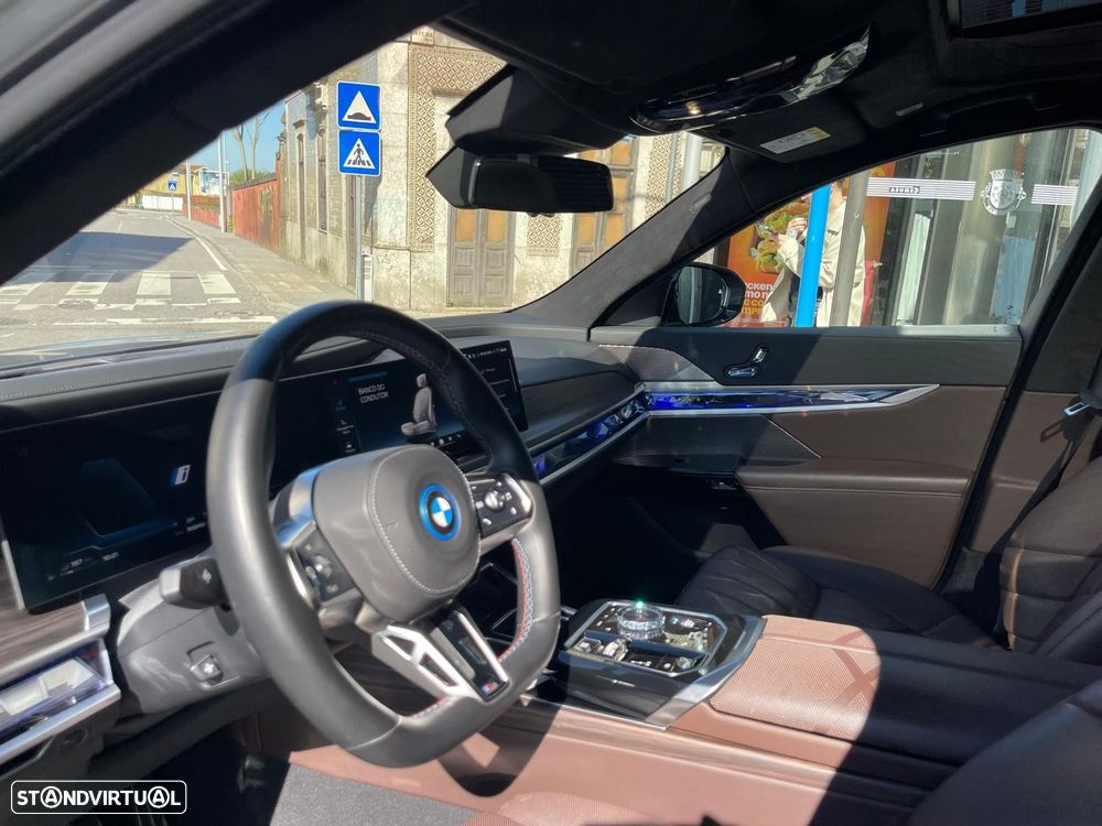BMW 760 M760e xDrive - 37