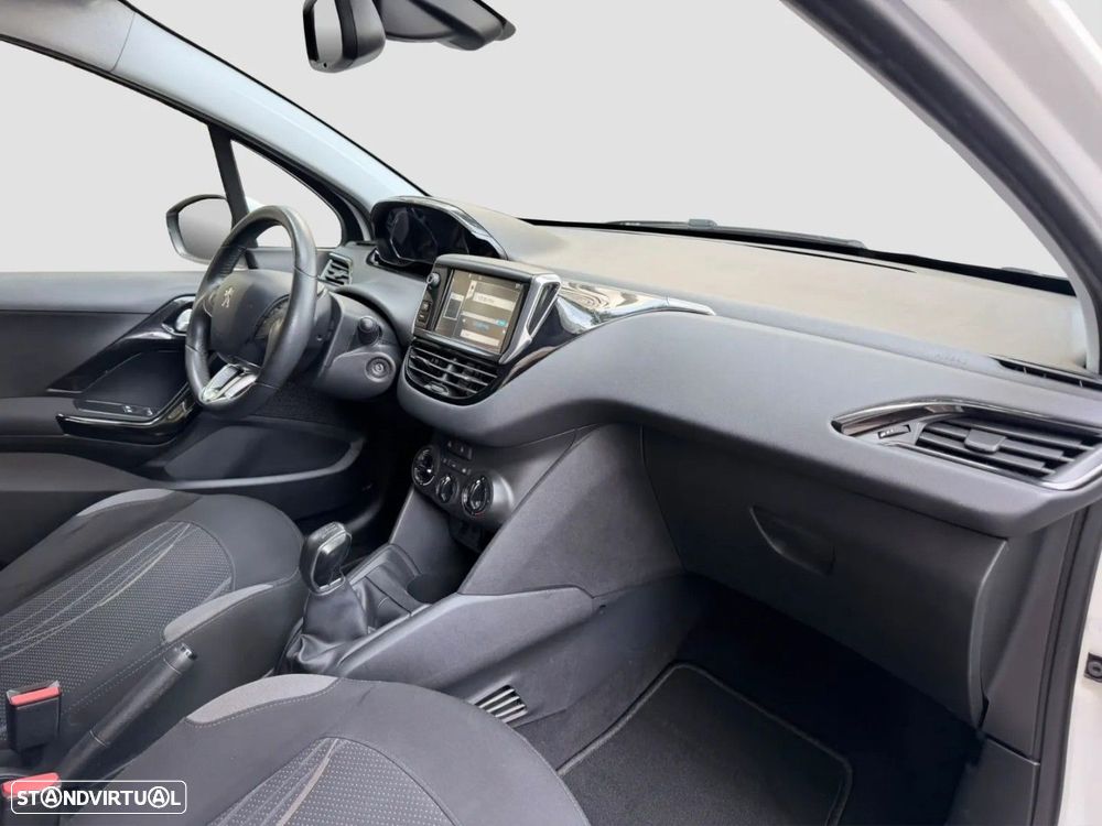 Peugeot 208 1.2 PureTech Active - 6