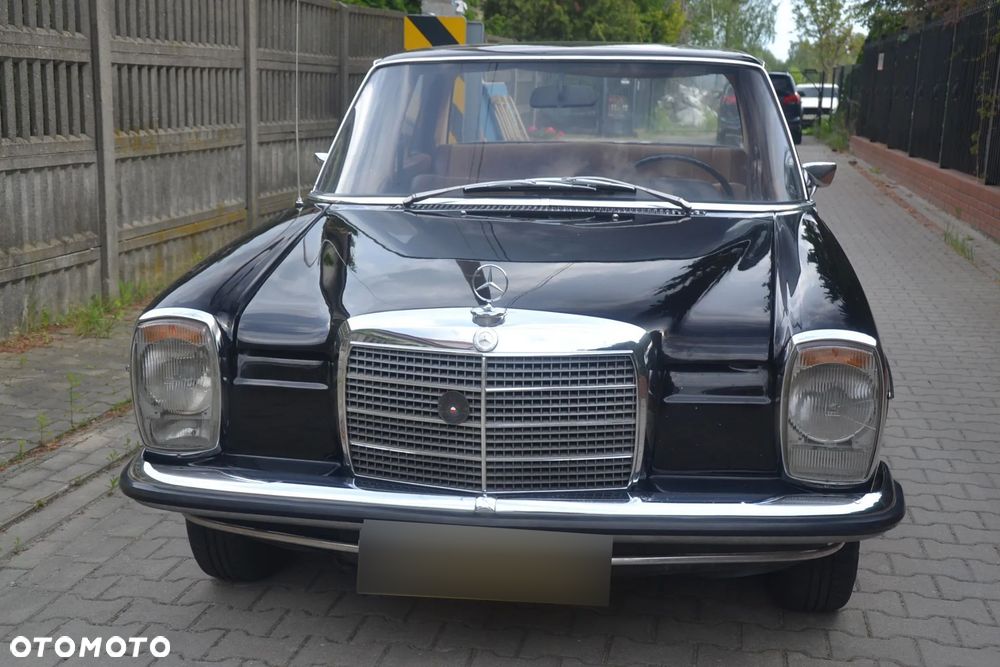 Mercedes-Benz W115
