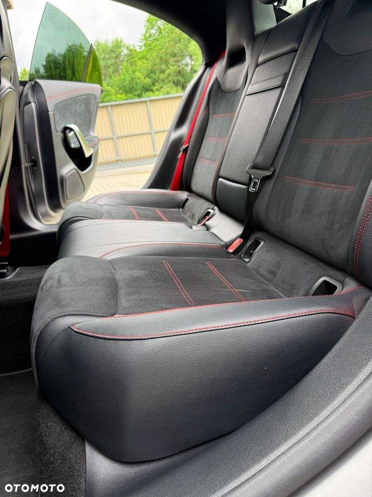 Mercedes-Benz CLA - 9