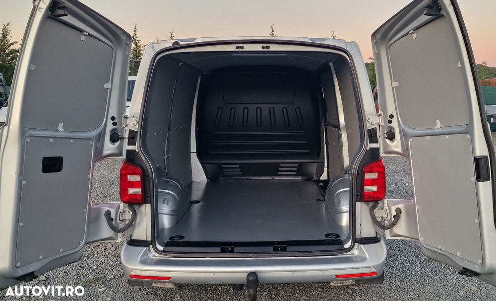 Volkswagen T6 Transporter, 2.0 TDI,  van, 150cp, automata DSG,  A/C , webasto, euro 6,  09/2016 (serie 2017) FACTURA, seap, finantare PJ, rate PF - 23