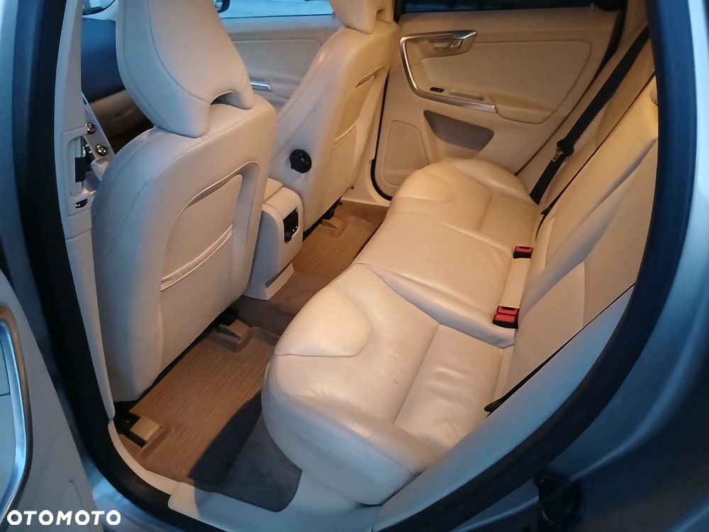 Volvo XC 60 T6 AWD Summum - 2