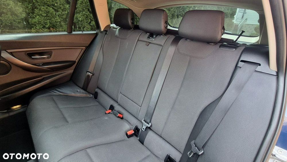 BMW Seria 3 - 24