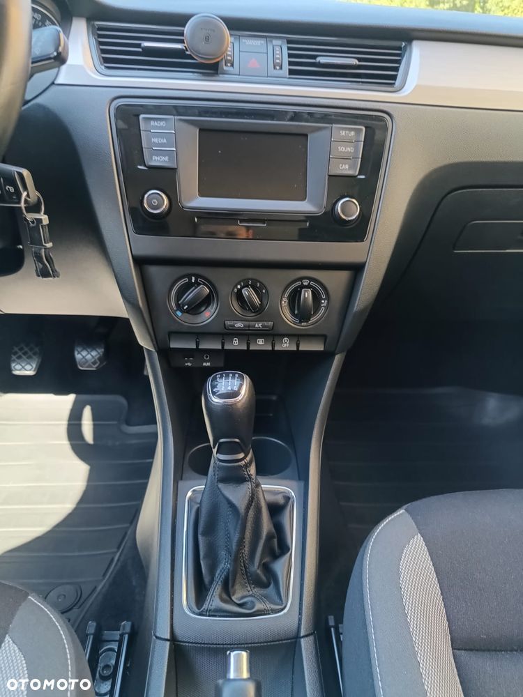 Skoda RAPID 1.2 TSI Ambition - 19