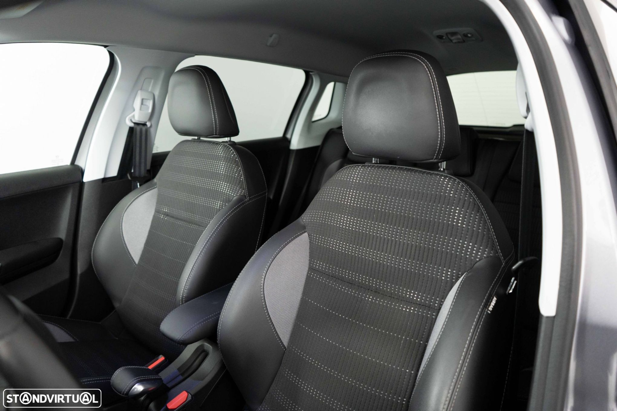Peugeot 2008 1.2 PureTech Allure Pack EAT8 - 8