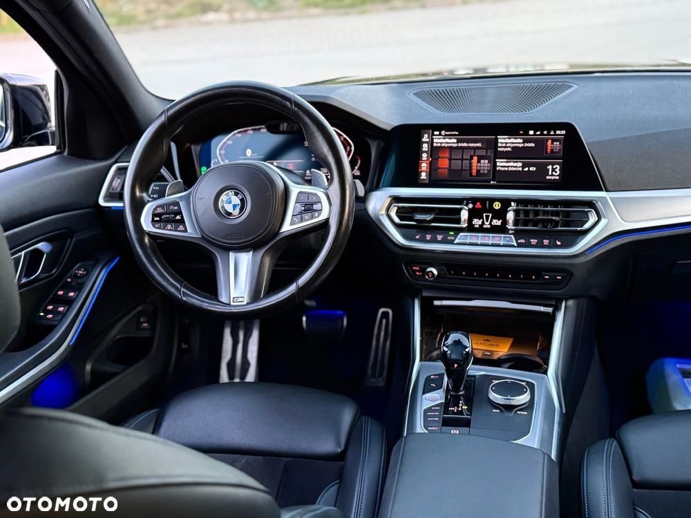 BMW Seria 3 320d Touring xDrive M Sport - 24