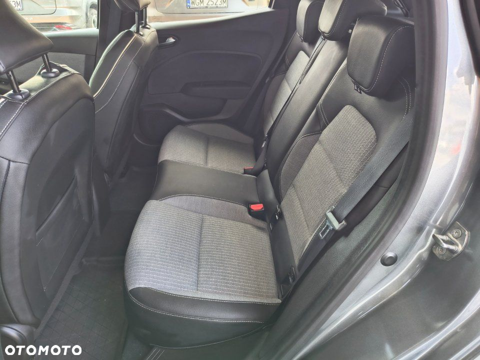 Renault Clio - 28