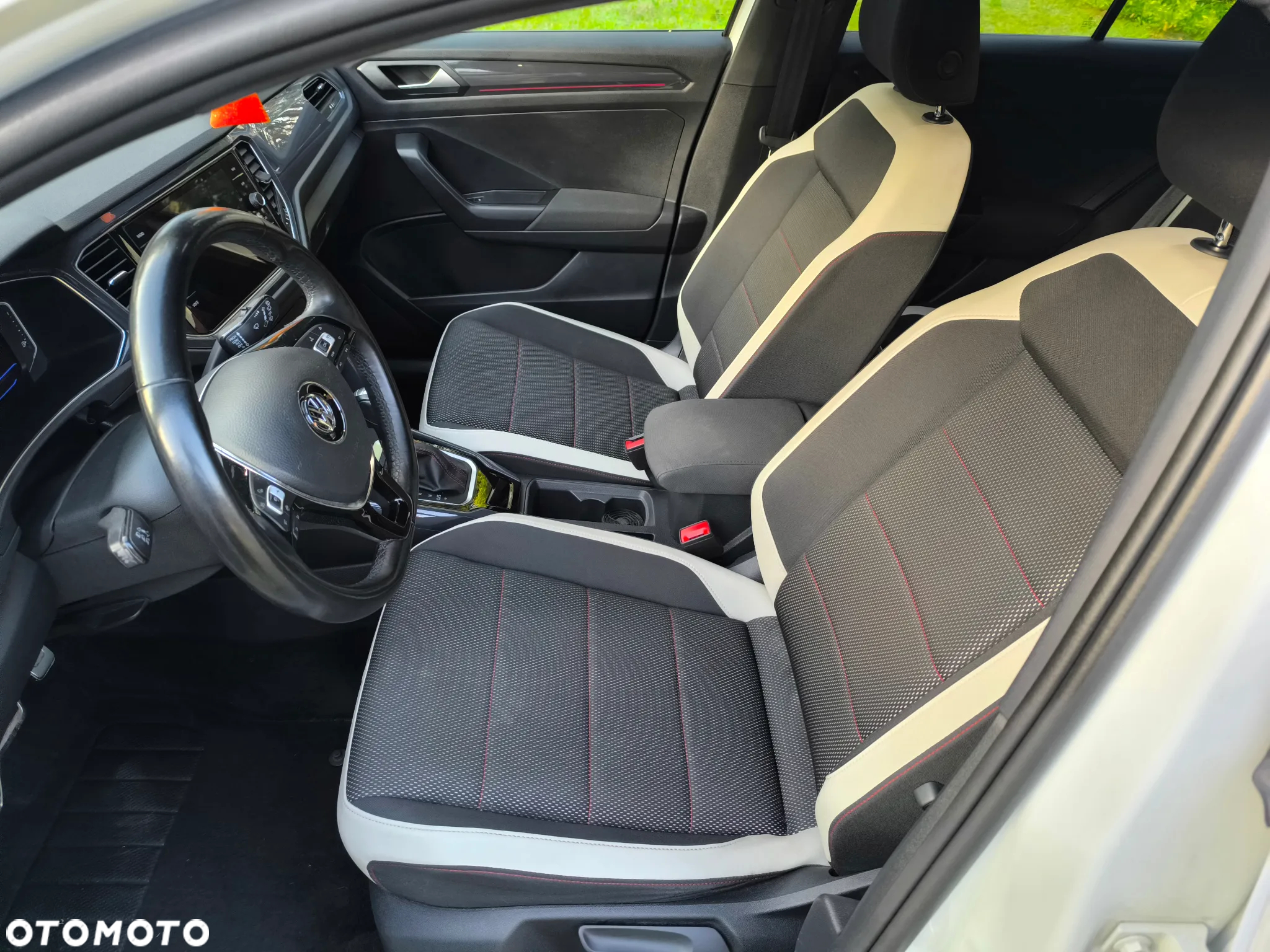 Volkswagen T-Roc 1.5 TSI ACT Premium DSG - 9