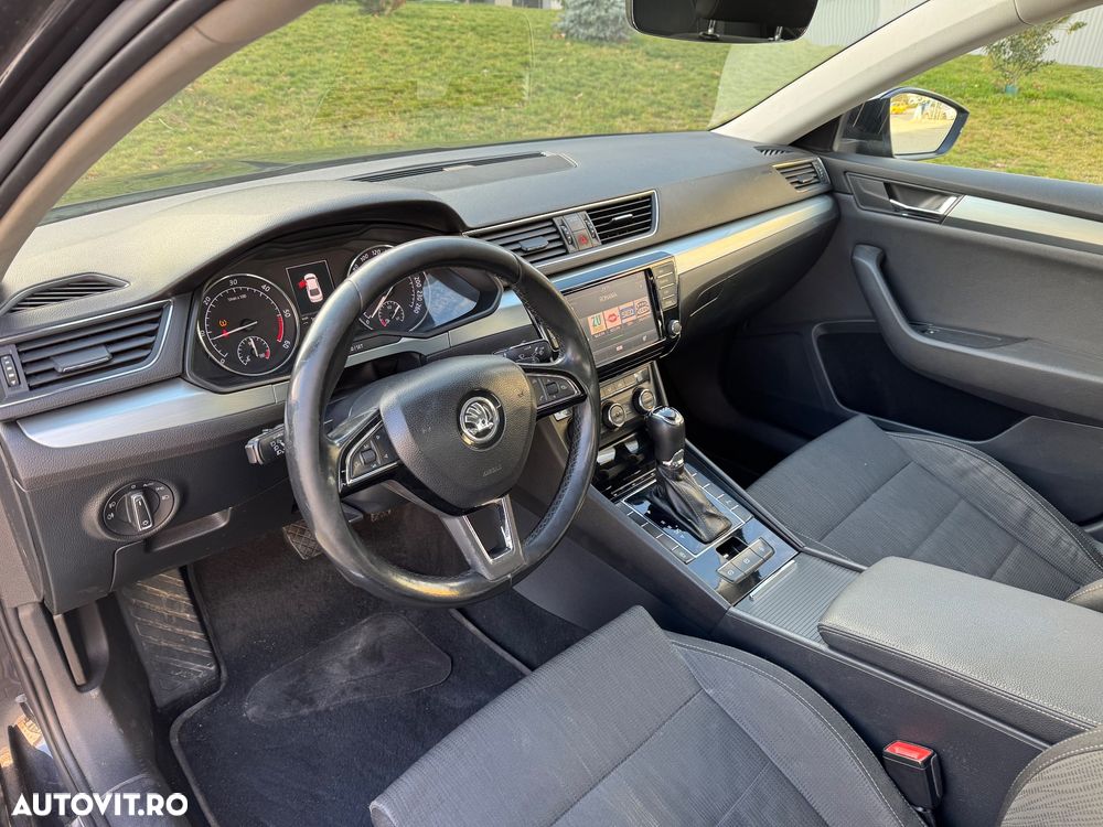 Skoda Superb 2.0 TDI DSG SportLine - 6