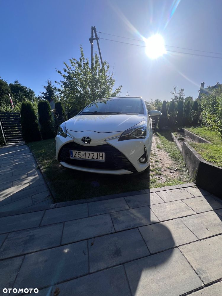 Toyota Yaris 1.5 Premium - 1