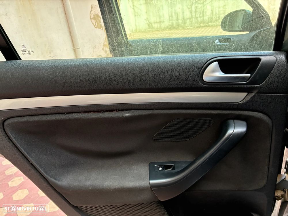 VW Golf Variant 1.6 TDi Trendline - 28