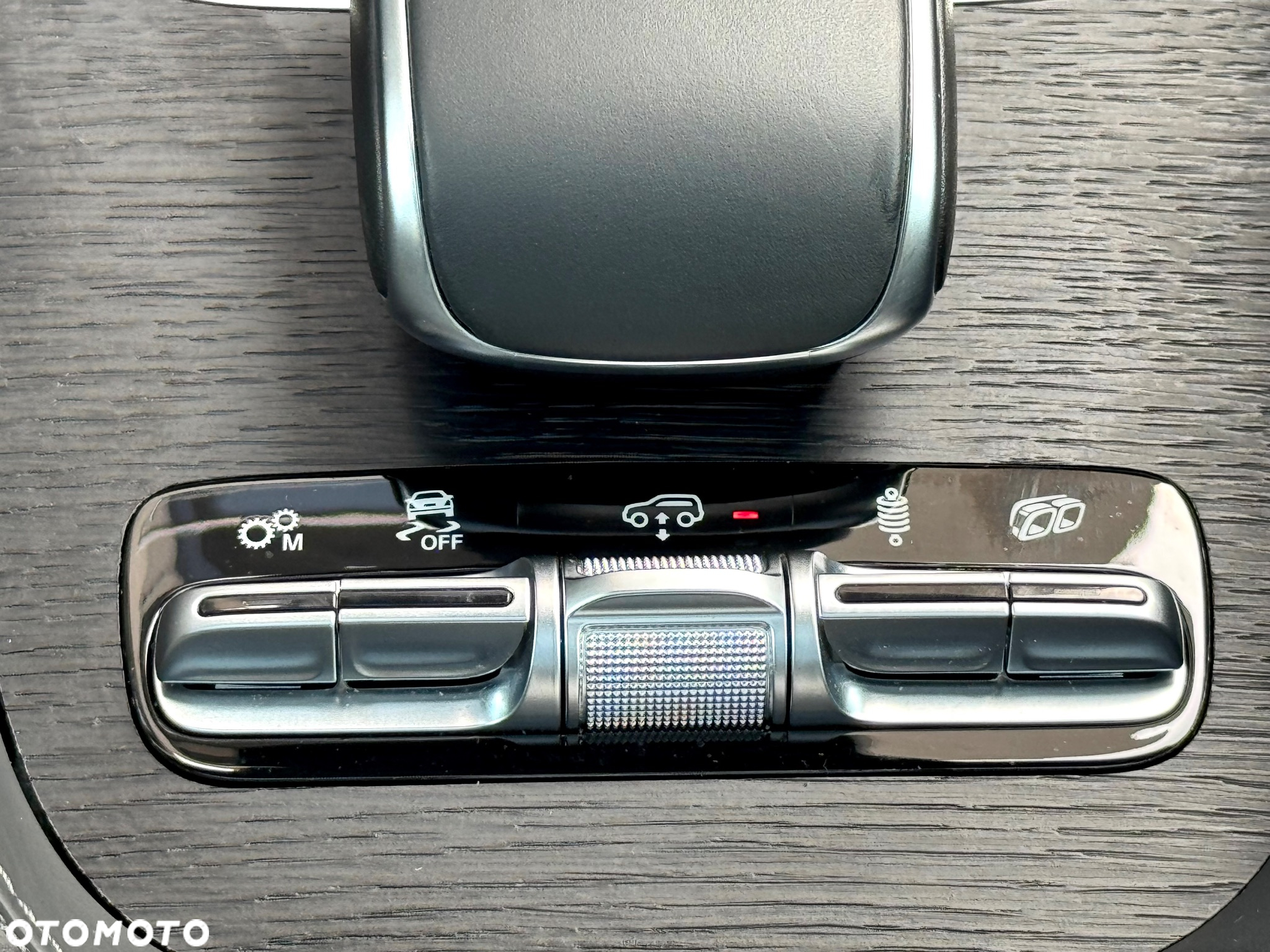 Mercedes-Benz GLE - 25