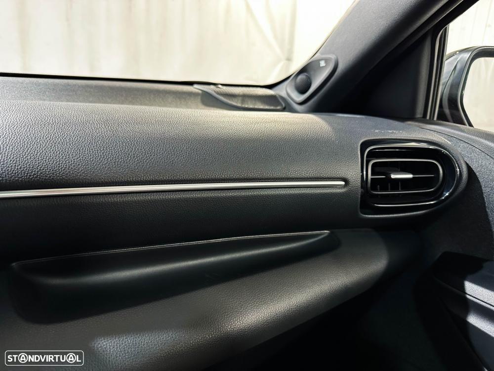 Toyota Yaris 1.5 HDF Comfort - 30