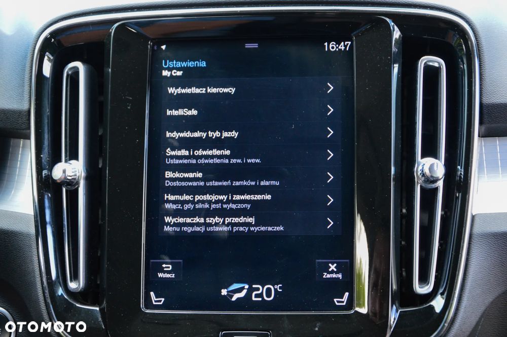 Volvo XC 40 T3 Momentum - 21