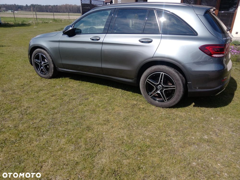 Mercedes-Benz GLC 200 d 4Matic 9G-TRONIC - 9