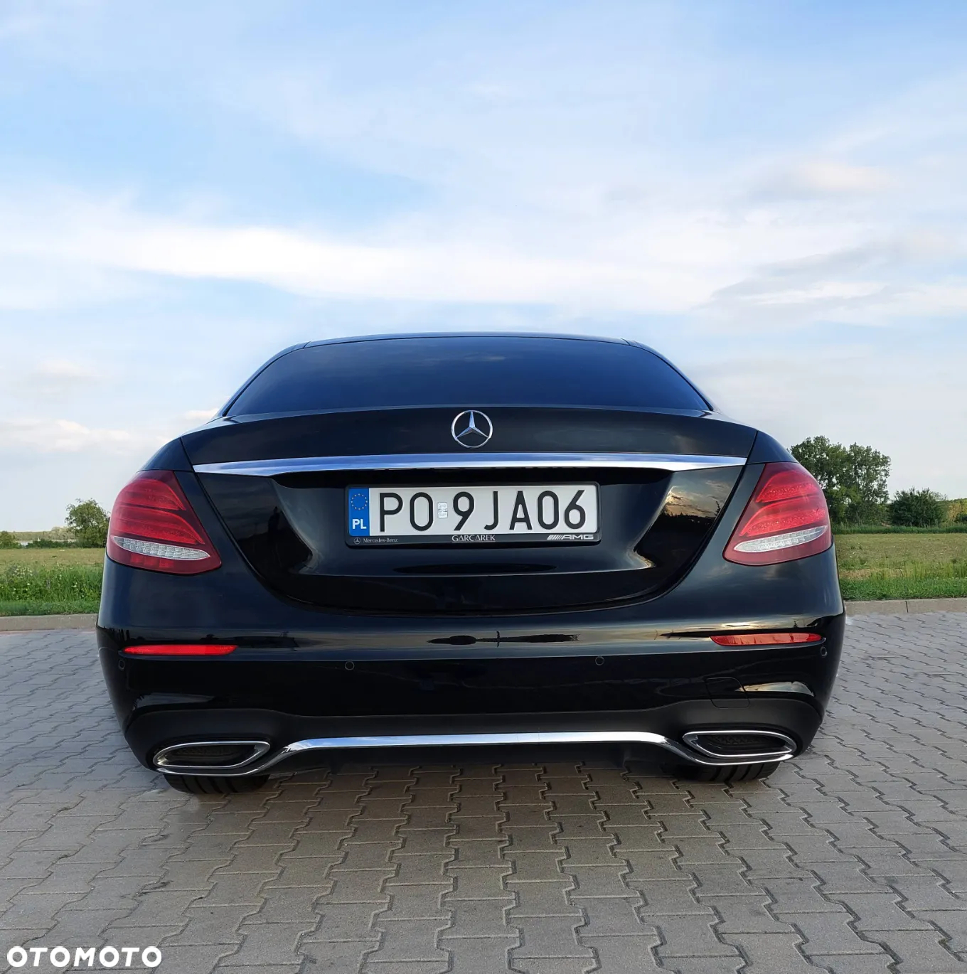 Mercedes-Benz Klasa E 220 d 4-Matic 9G-TRONIC - 14