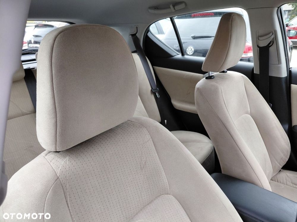 Lexus CT - 16