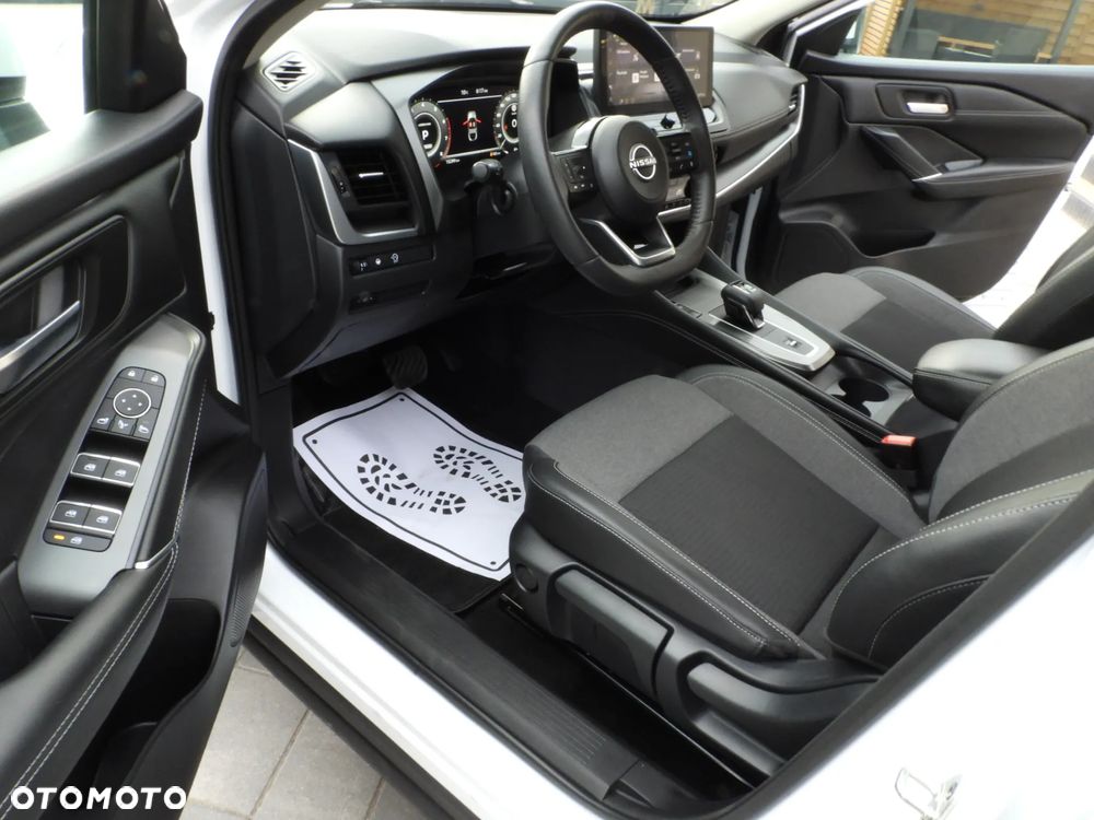 Nissan Qashqai 1.3 DIG-T N-Connecta DCT - 37