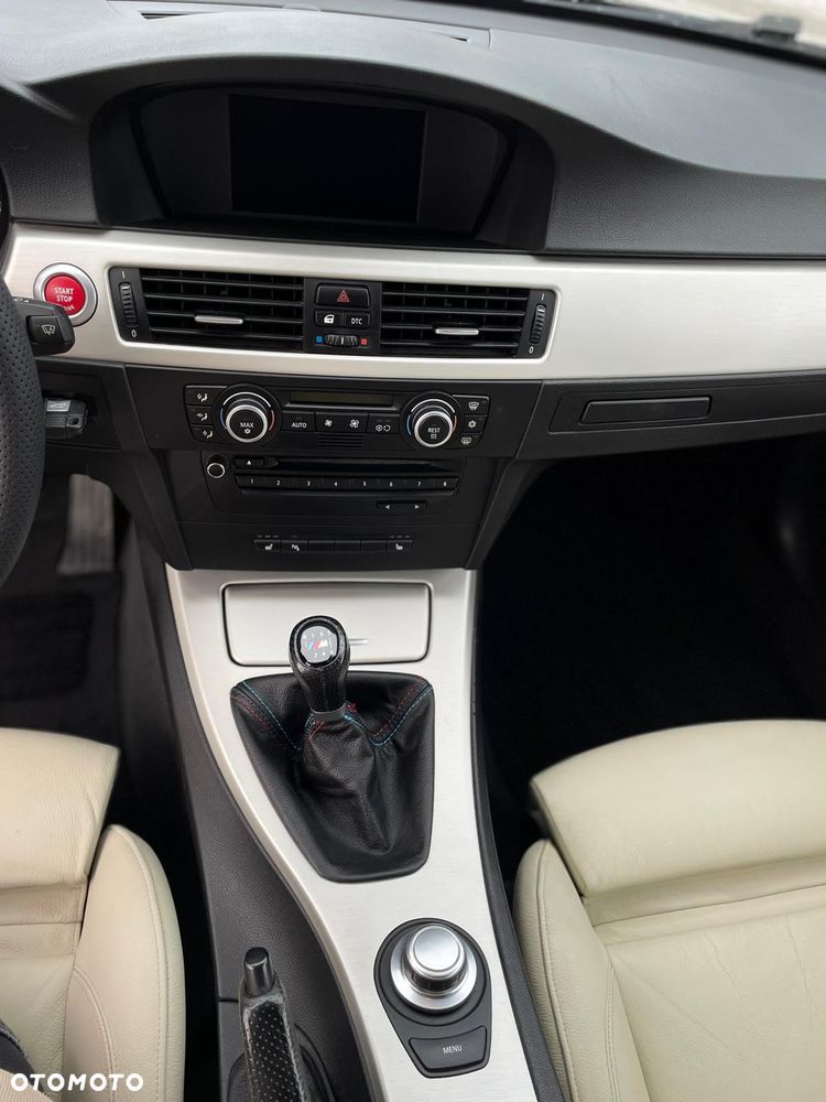 BMW Seria 3 320d DPF Blue Performance Edition Fleet Sport - 24