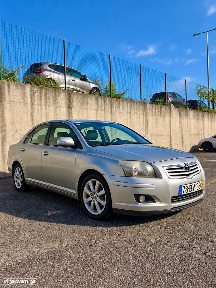 Toyota Avensis SD 2.0 D-4D - 1