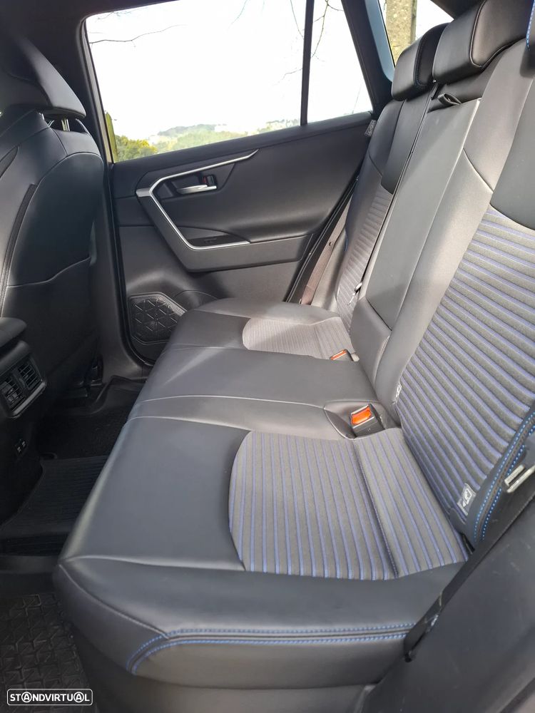 Toyota RAV4 2.5 HDF Active - 6