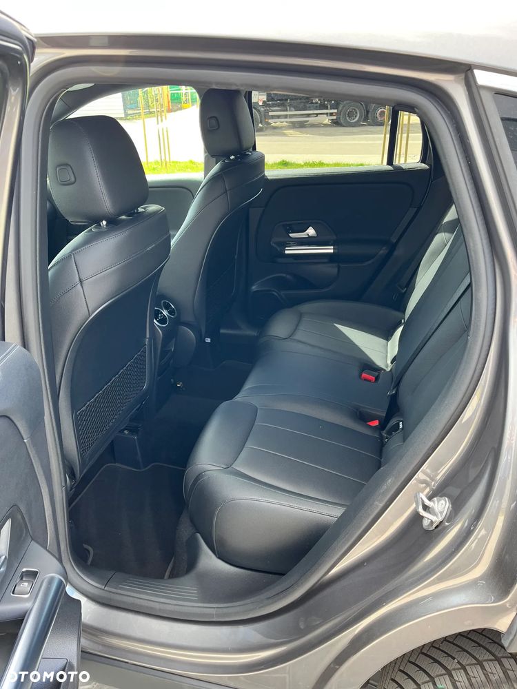 Mercedes-Benz GLA 250 8G-DCT - 13
