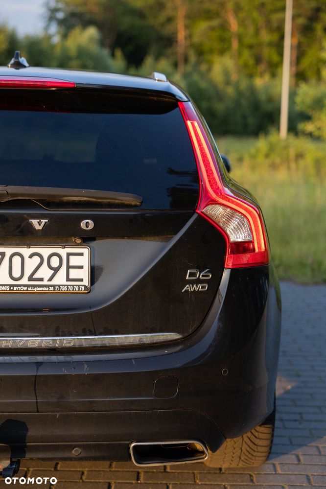 Volvo V60 D6 AWD Plug-in Hybrid Summum - 6