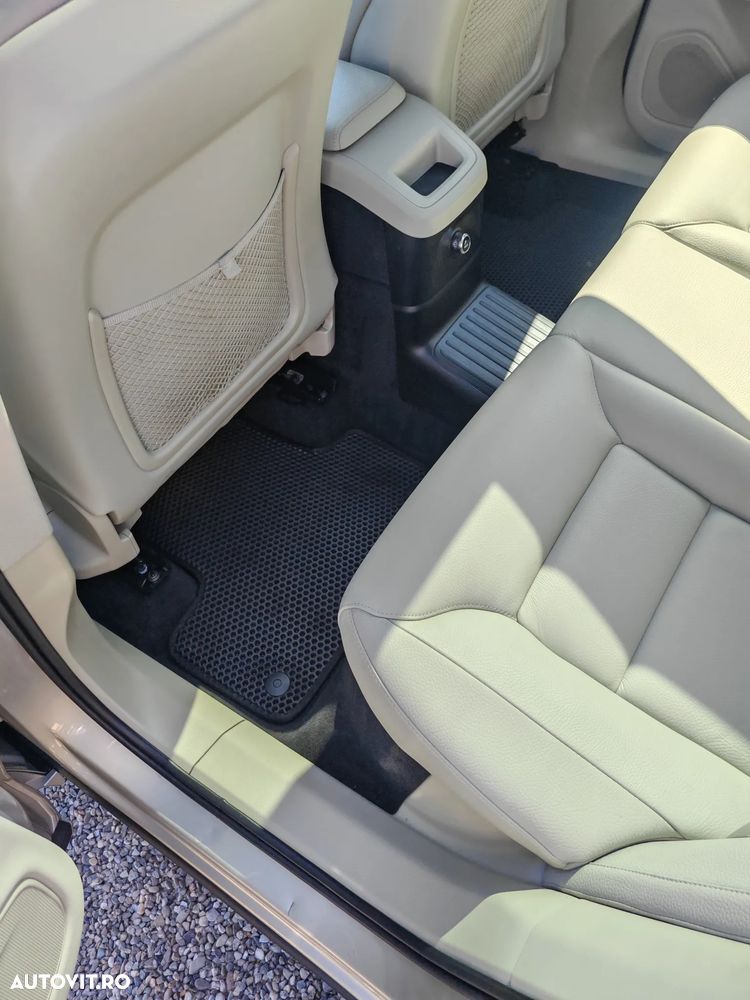 Volvo XC 60 - 38