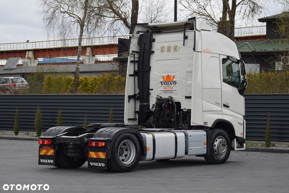Volvo FH500 / EURO 6 / NOWY MODEL / KLIMATYZACJA POSTOJOWA / ACC / LEDY / 2 ZBIORNIKI / 2022 / NISKI PRZEBIEG / SERWISOWANY / SPROWADZONY - 5