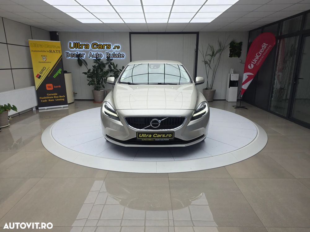 Volvo V40 D2 Aut. Momentum - 8