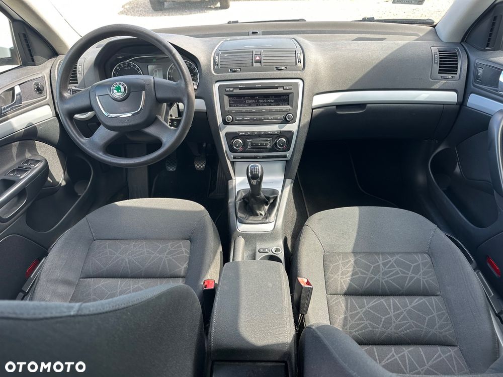 Skoda Octavia 2.0 TDI DPF Family Plus - 8