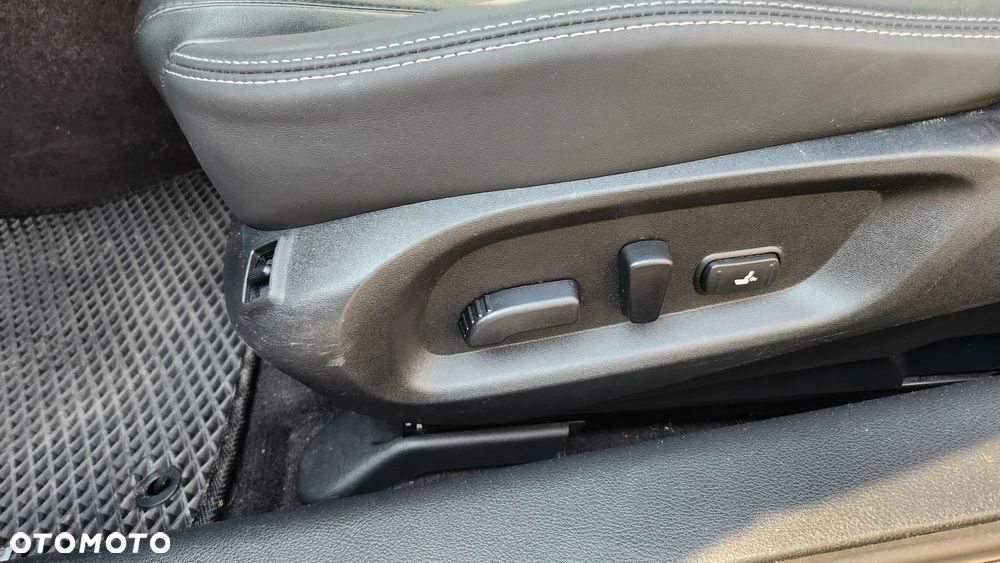 Infiniti Q60 2.0t Premium - 23