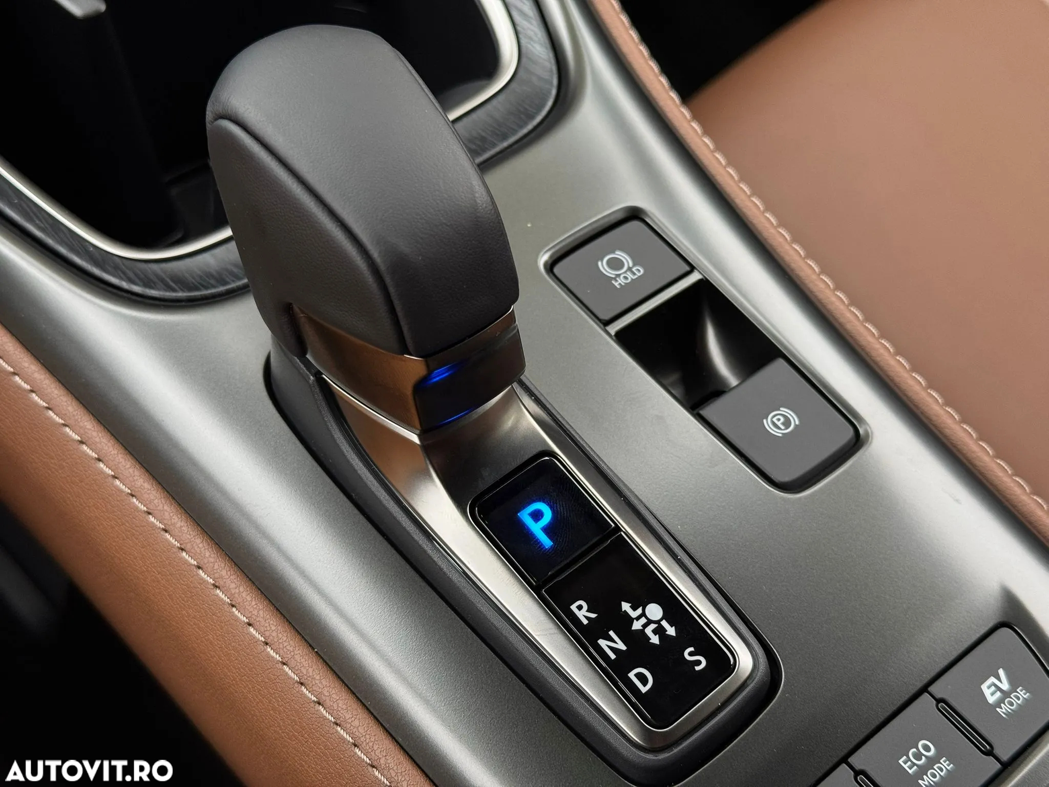 Lexus LBX 1.5 HEV 4x2 CVT Relax - 23