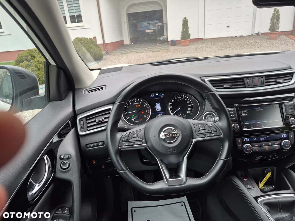 Nissan Qashqai 1.3 DIG-T ZAMA - 21