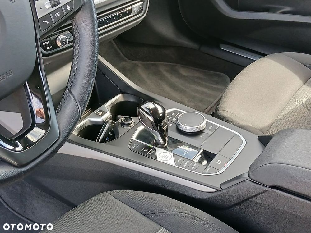 BMW Seria 1 118i - 16