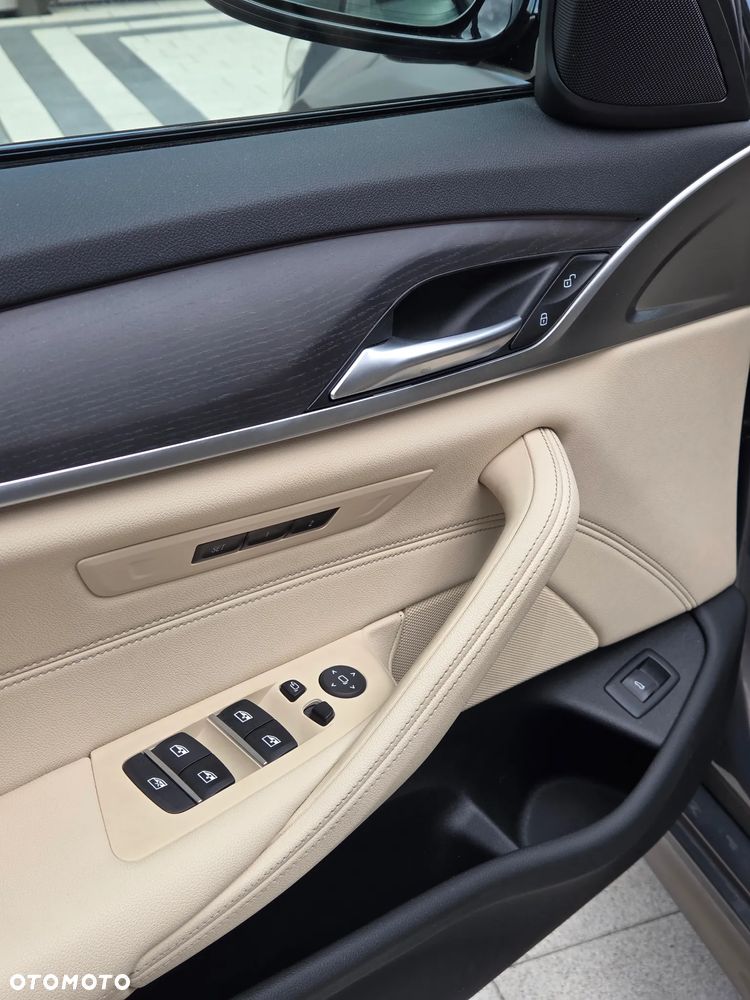 BMW Seria 5 520d xDrive mHEV sport - 19