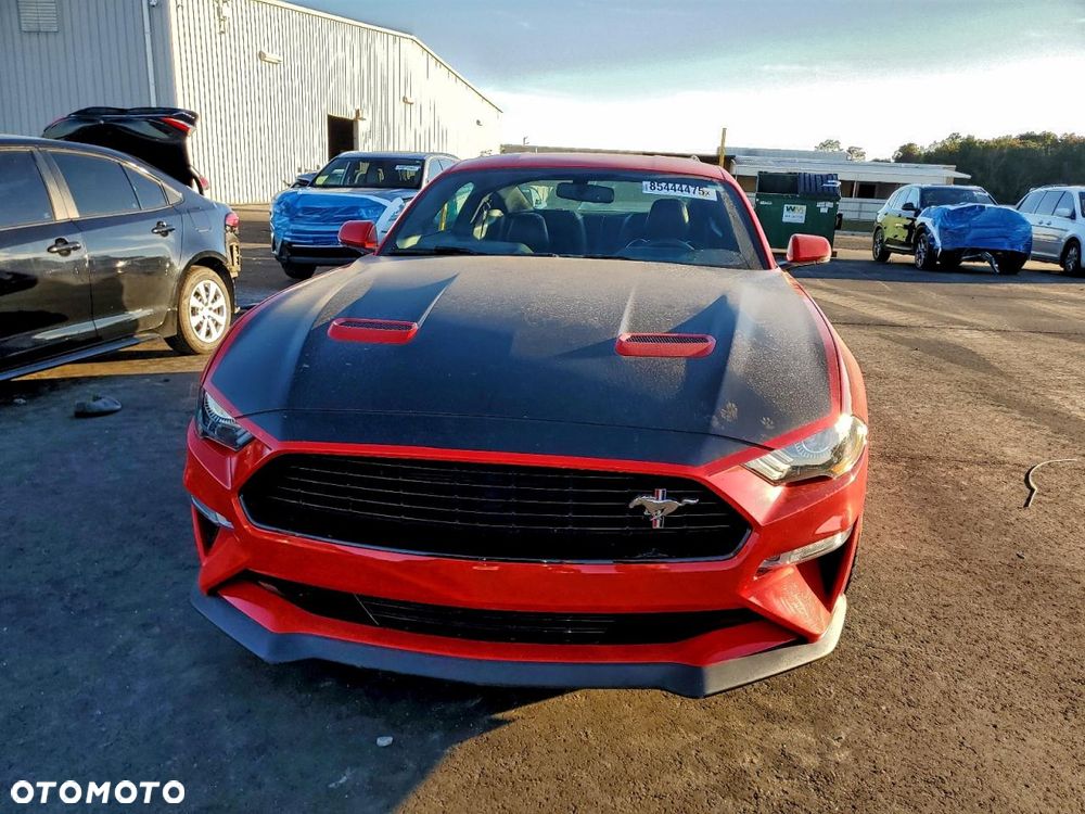 Ford Mustang - 2