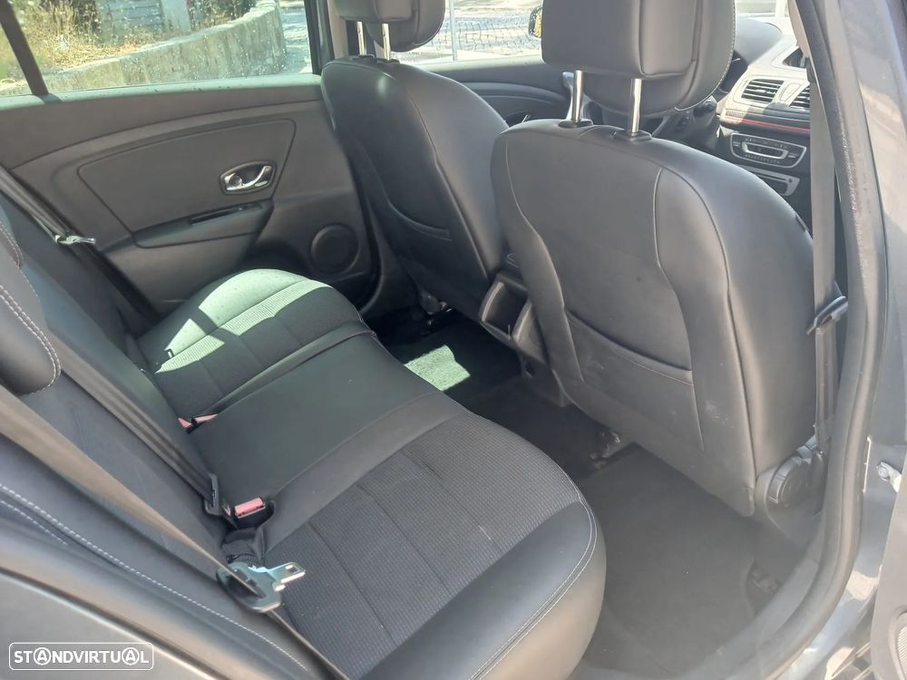 Renault Mégane Sport Tourer 1.5 dCi GT Line J18 - 36