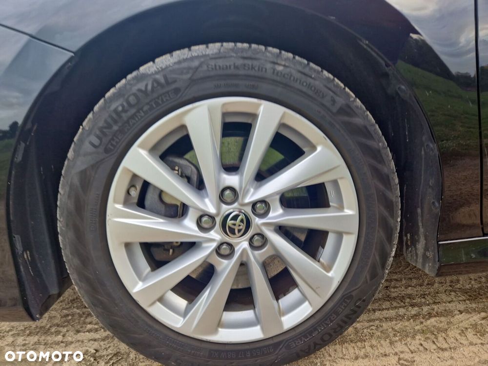 Toyota Camry 2.5 Hybrid Comfort CVT - 21