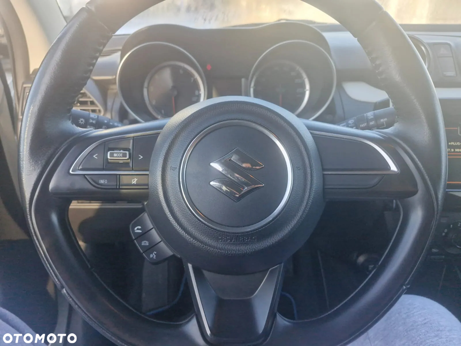 Suzuki Swift 1.2 Dualjet Comfort - 21