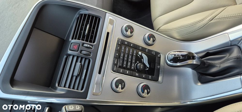Volvo XC 60 - 40