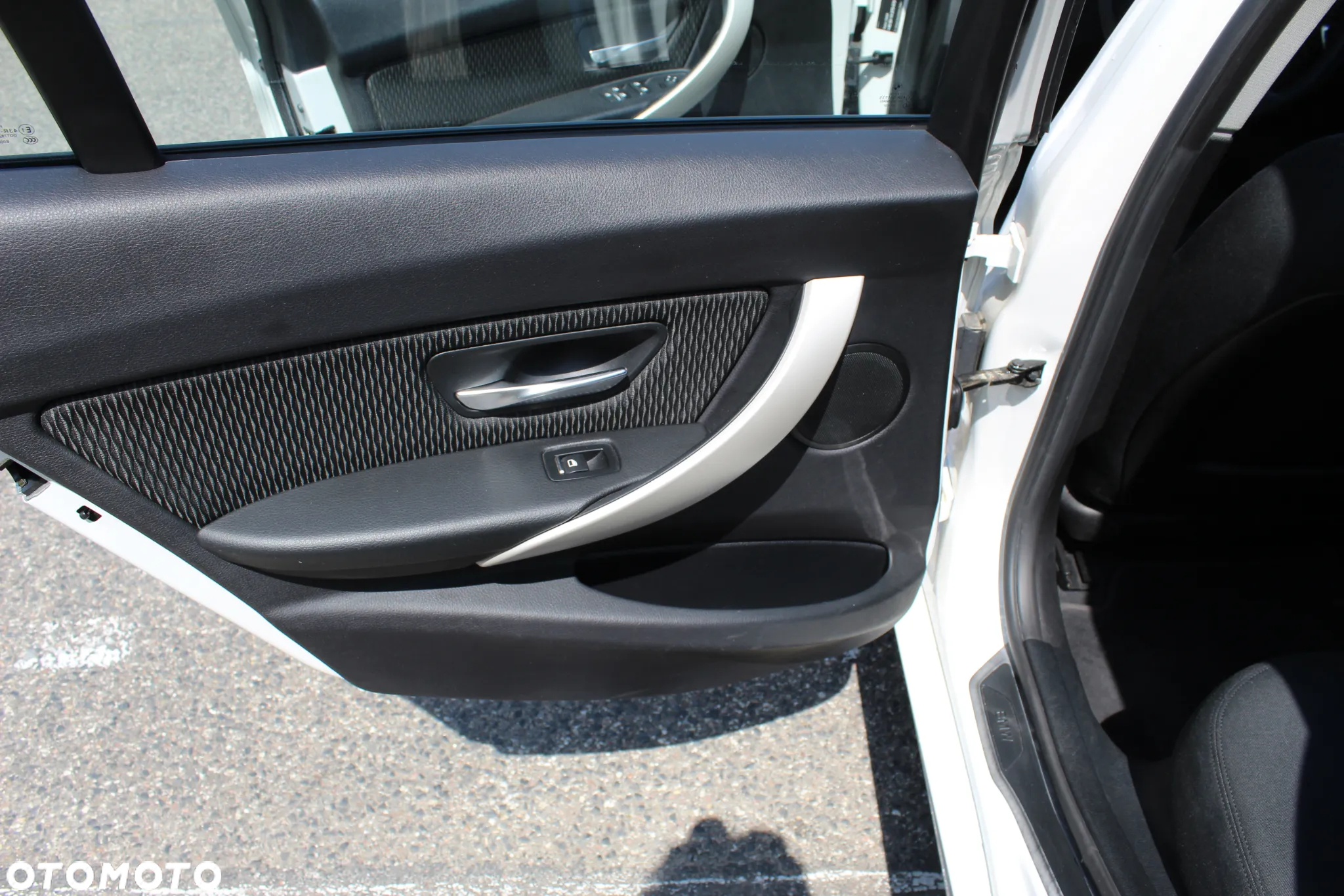 BMW Seria 3 318i - 26