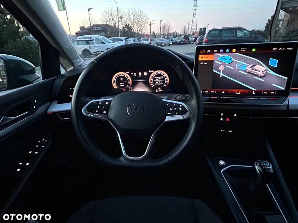 Volkswagen Golf 1.5 TSI Special Edition - 11