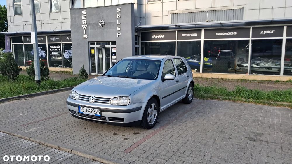 Volkswagen Golf 1.6 - 4