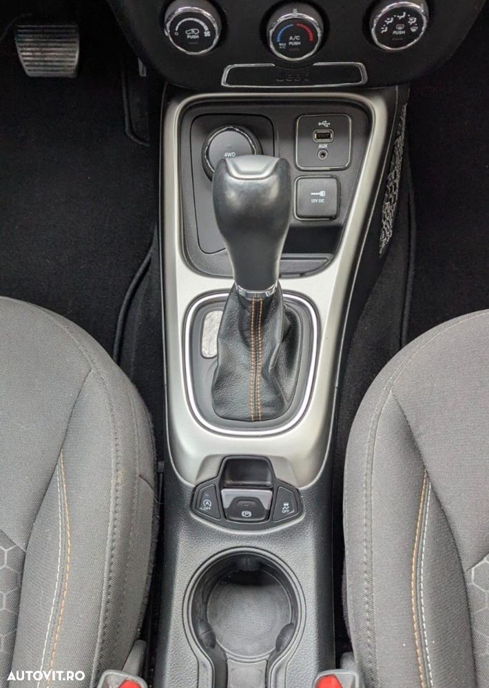 Jeep Compass 2.0 M-Jet 4x4 AT Limited - 9