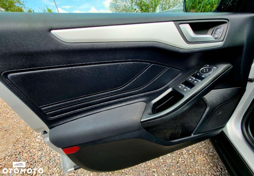 Ford Focus - 33