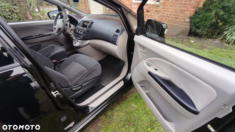 Mitsubishi Grandis 2.4 Automatik Invite - 6