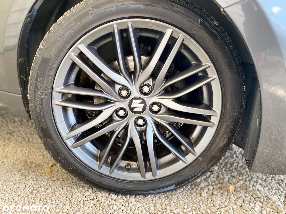 Suzuki Kizashi 2.4 Sport 4WD CVT - 19