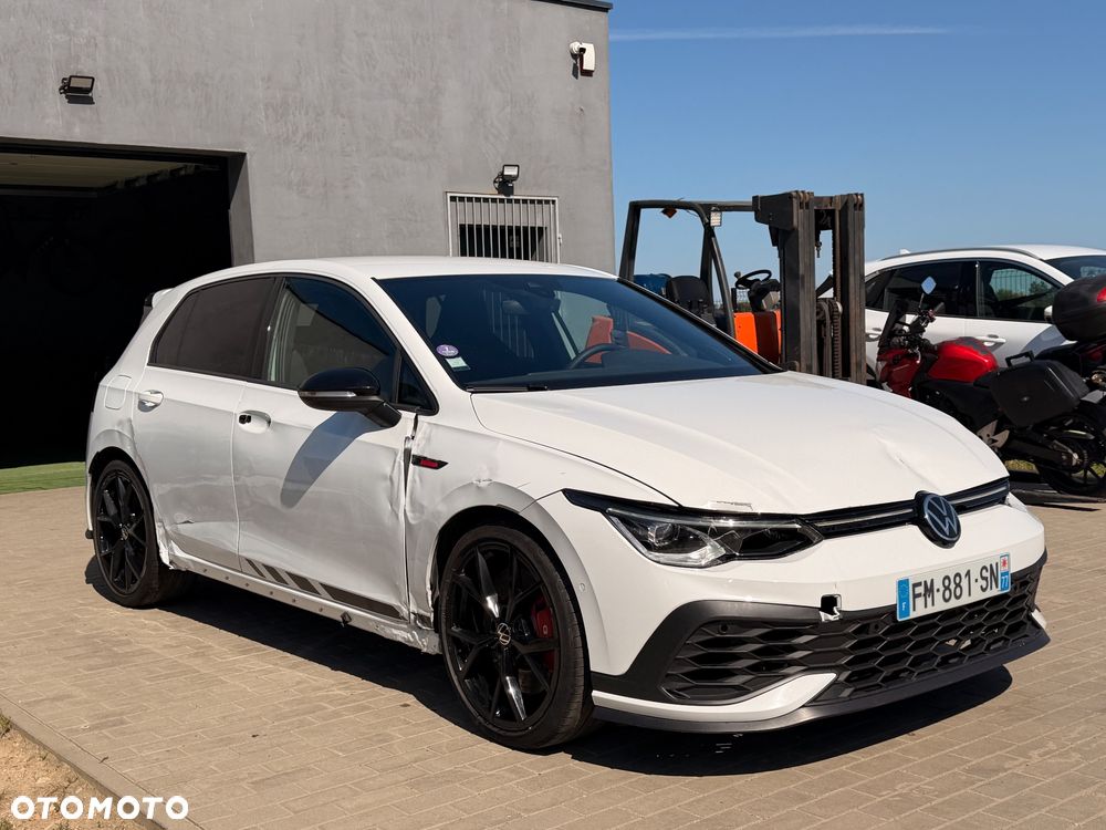 Volkswagen Golf - 2