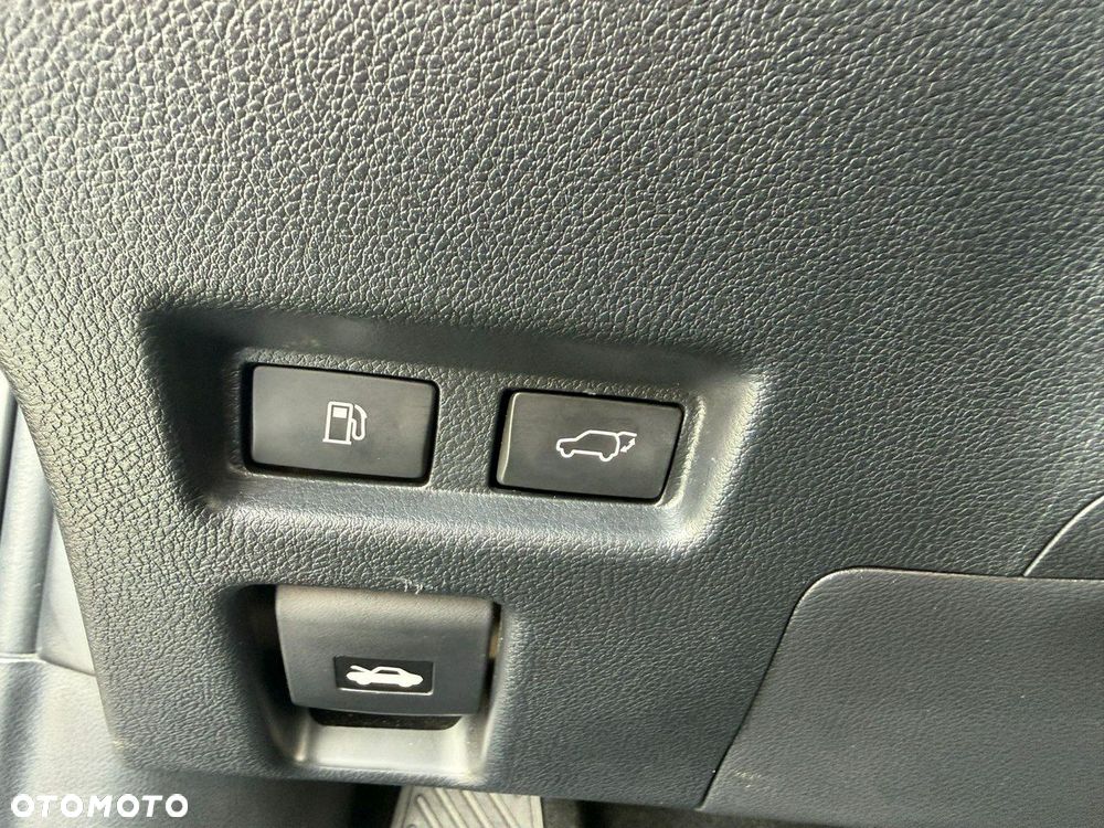 Lexus UX - 22